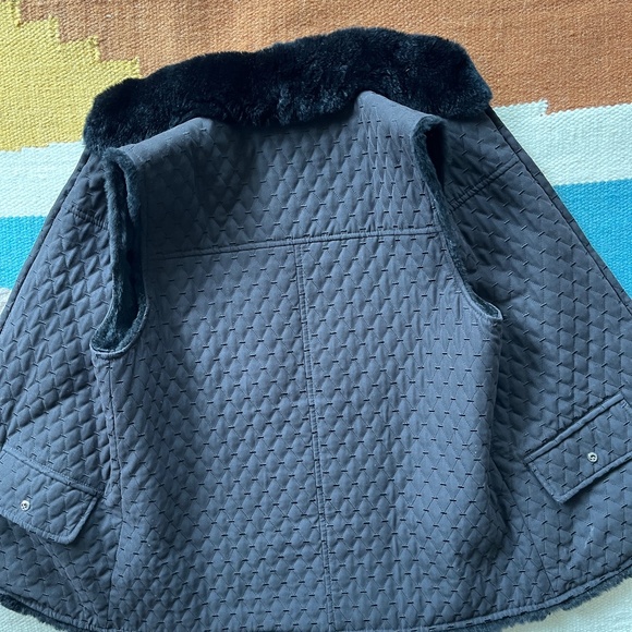 EUC Black Reversible Rabbit Fur Collared Vest Small - Picture 6 of 8